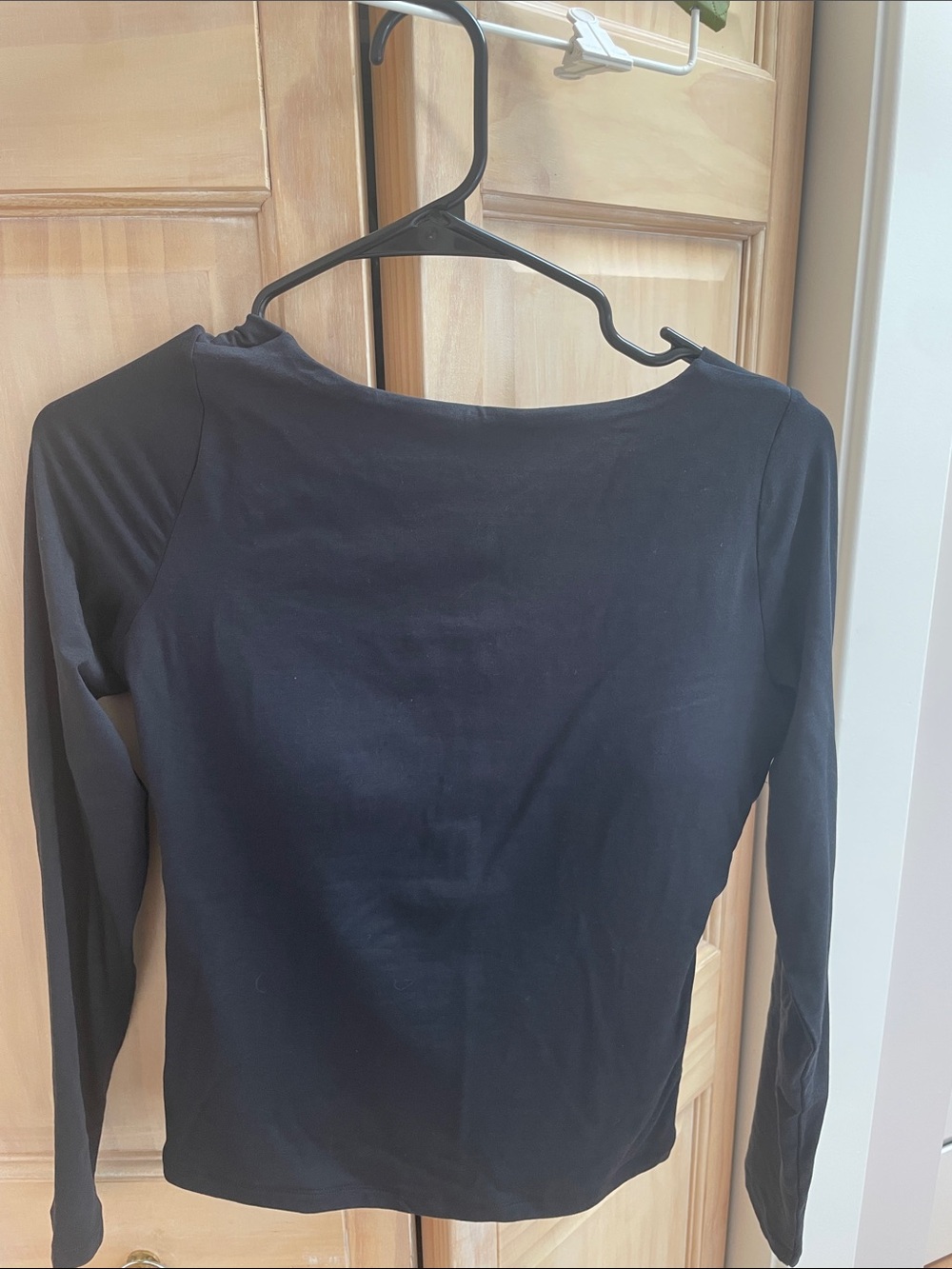 Abercrombie & Fitch Black Long-Sleeve Women's Tee